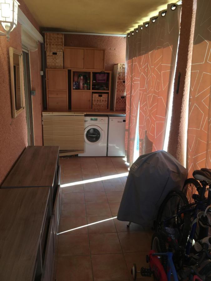 Cavalaire Vue Mer Au Loin Maisonnette Tout Equipee Pour 4 Personnes Avec Piscine Clim Wifi Velos Tv Barbecues المظهر الخارجي الصورة