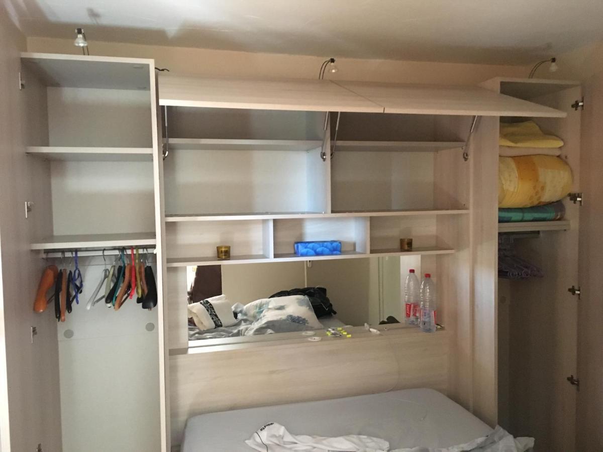 Cavalaire Vue Mer Au Loin Maisonnette Tout Equipee Pour 4 Personnes Avec Piscine Clim Wifi Velos Tv Barbecues المظهر الخارجي الصورة